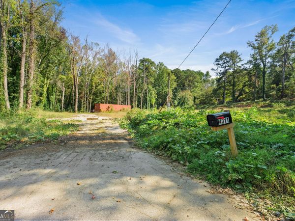 4011 W Hilda Circle, Decatur, GA 30035