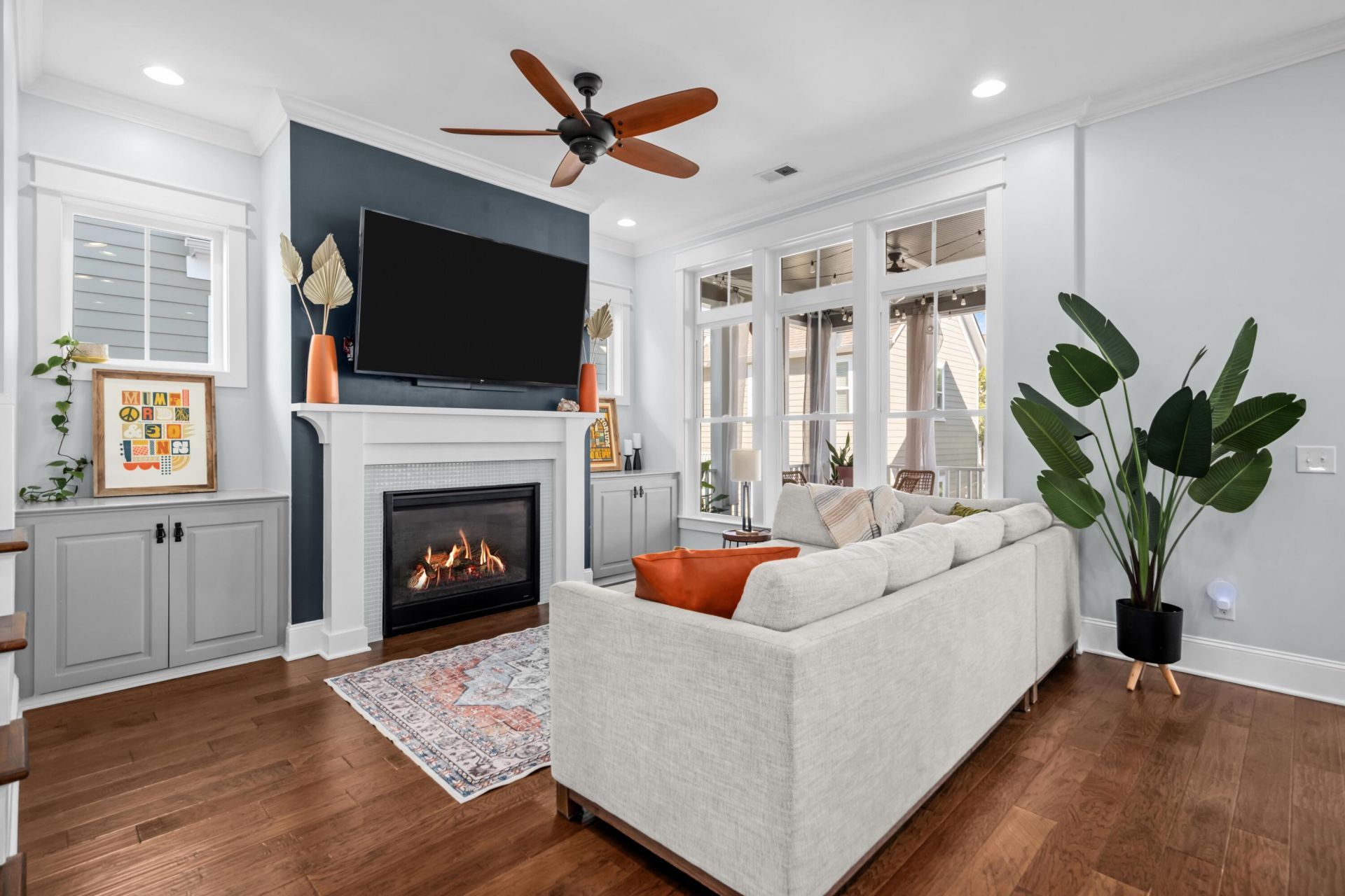 2514 Josiah Street Photo 3