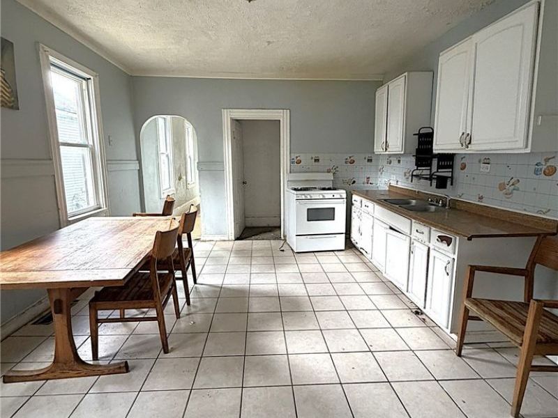 3283 W 54th Street, Cleveland, OH 44102 Photo 5