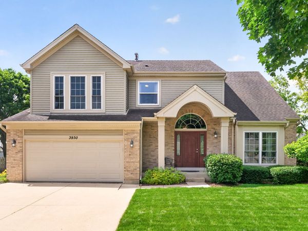 3930 Peartree Drive , Lake In The Hills, IL 60156