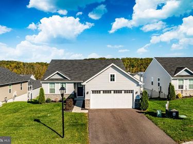 112 ZACHARY WAY, POTTSTOWN, PA 19464