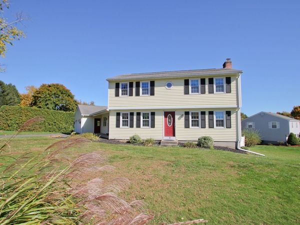 9 Stony Hill Rd, Agawam, MA 01030