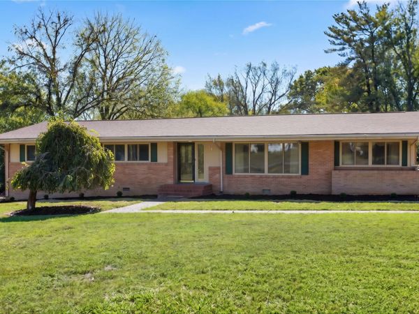 212 Pineview St , Shelbyville, TN 37160