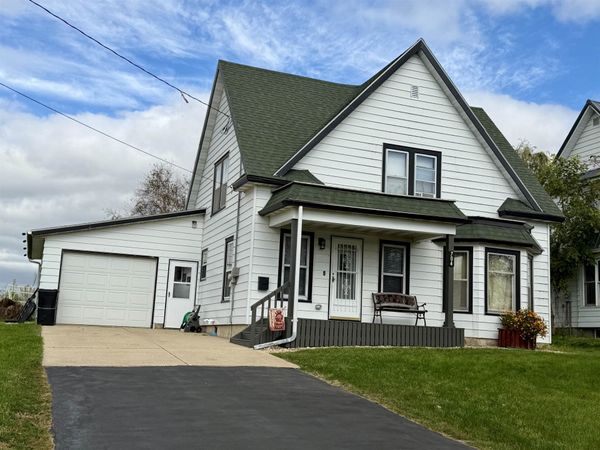 704 dodgeville Street, Highland, WI 53543
