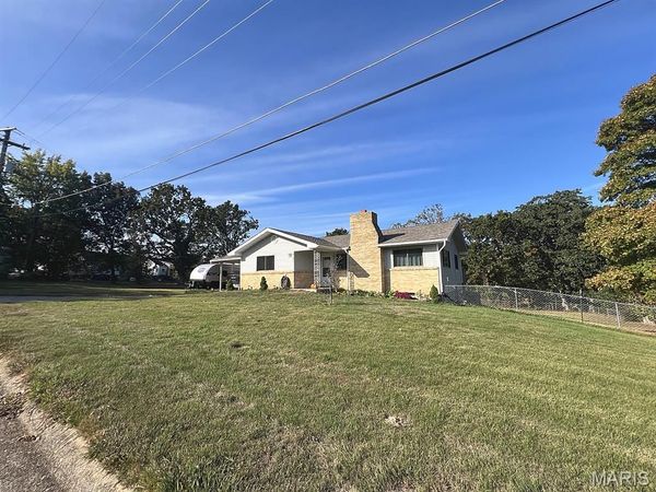 407 Lee Avenue , Richland, MO 65556