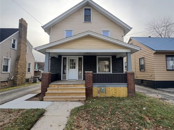 321 W Wood Street W, Lowellville, OH 44436
