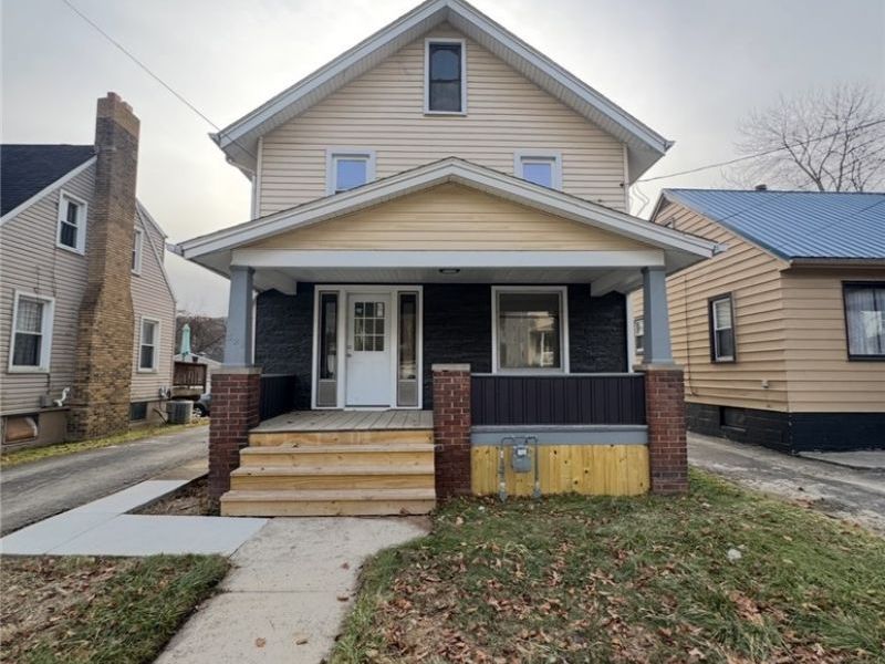 321 W Wood Street W, Lowellville, OH 44436 Photo 1