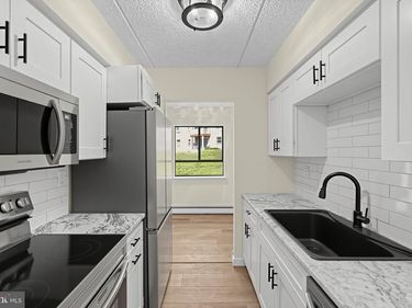 280 BRIDGEWATER ROAD, Unit B-14, BROOKHAVEN, PA 19015