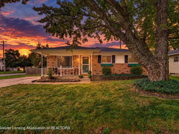 1629 Grayfriars Avenue, Holt, MI 48842