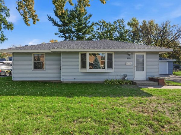 9025 10th Avenue S, Bloomington, MN 55420