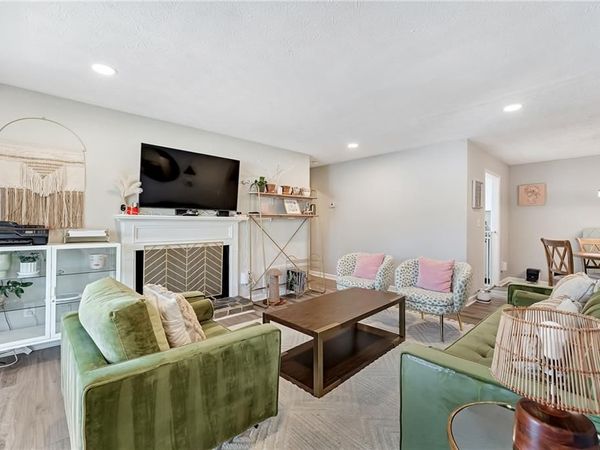 103 Natchez Trace , Sandy Springs, GA 30350