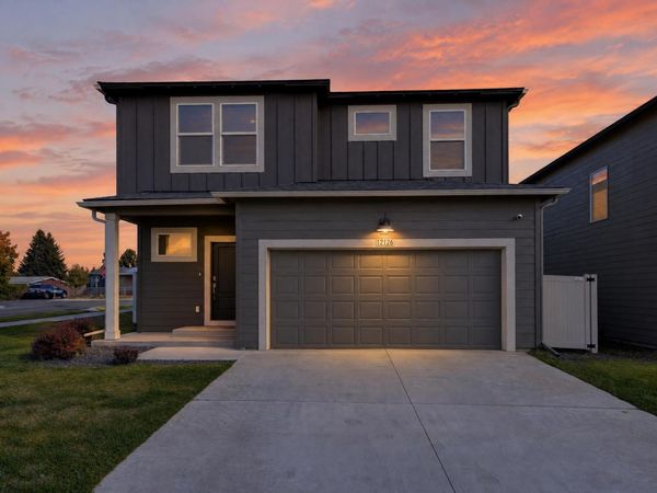 12126 N Greene St, Mead, WA 99021