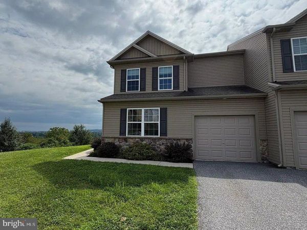 8464 HAMILTON STREET , HUMMELSTOWN, PA 17036