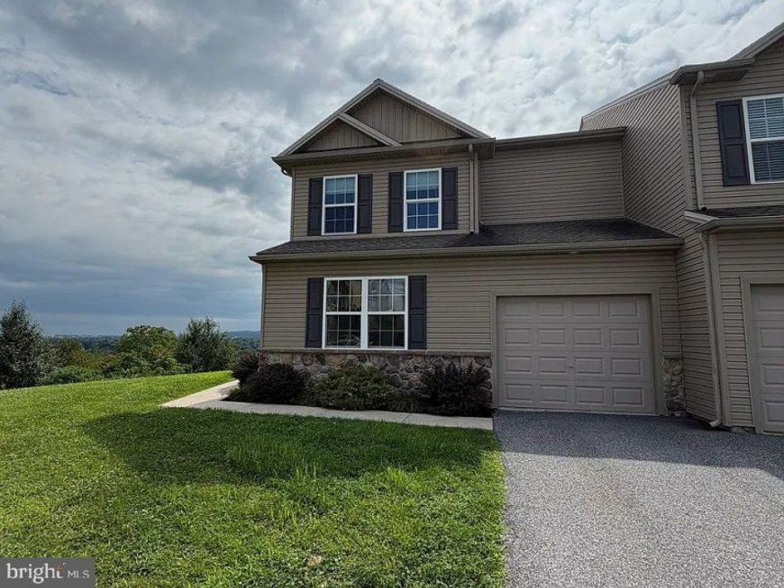 8464 Hamilton Street , Hummelstown, PA 17036 Main Photo