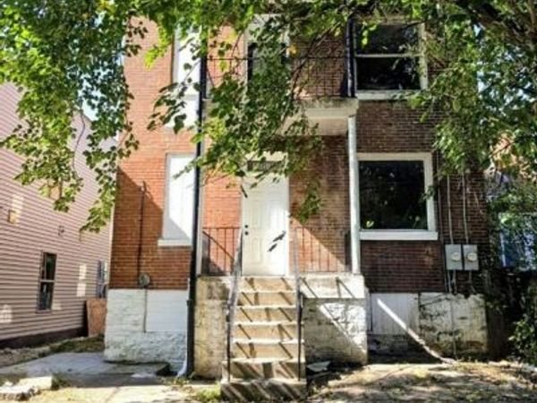 3652 S Compton Avenue, St Louis, MO 63118