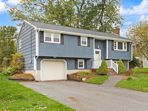 7 Heath Rd, Easton, MA 02375