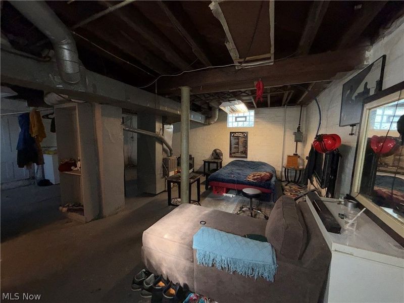18710 Neff Road, Cleveland, OH 44119 Photo 10