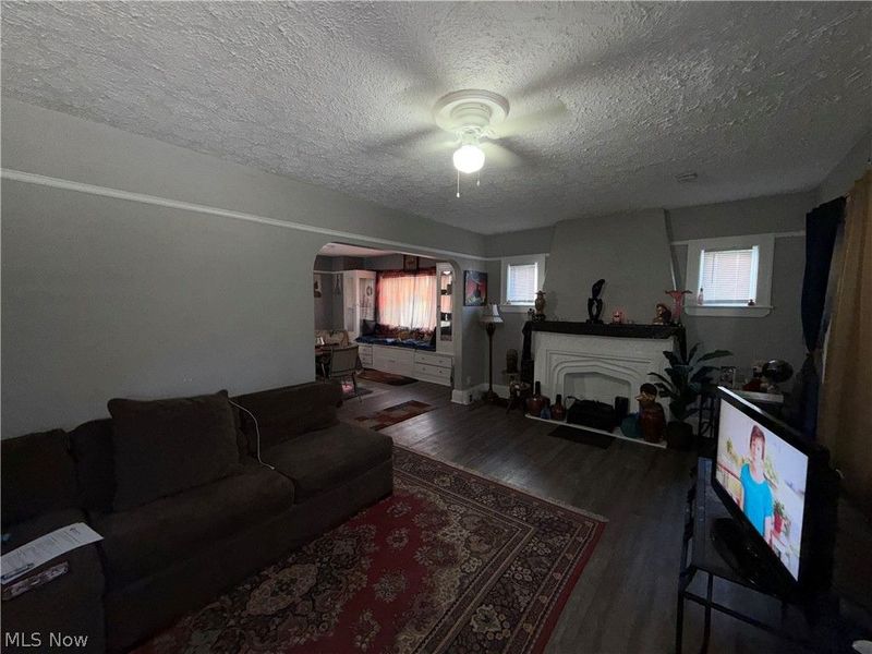 18710 Neff Road, Cleveland, OH 44119 Photo 2