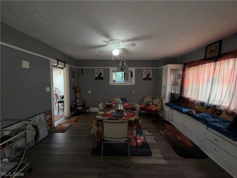 18710 Neff Road, Cleveland, OH 44119 Photo 3