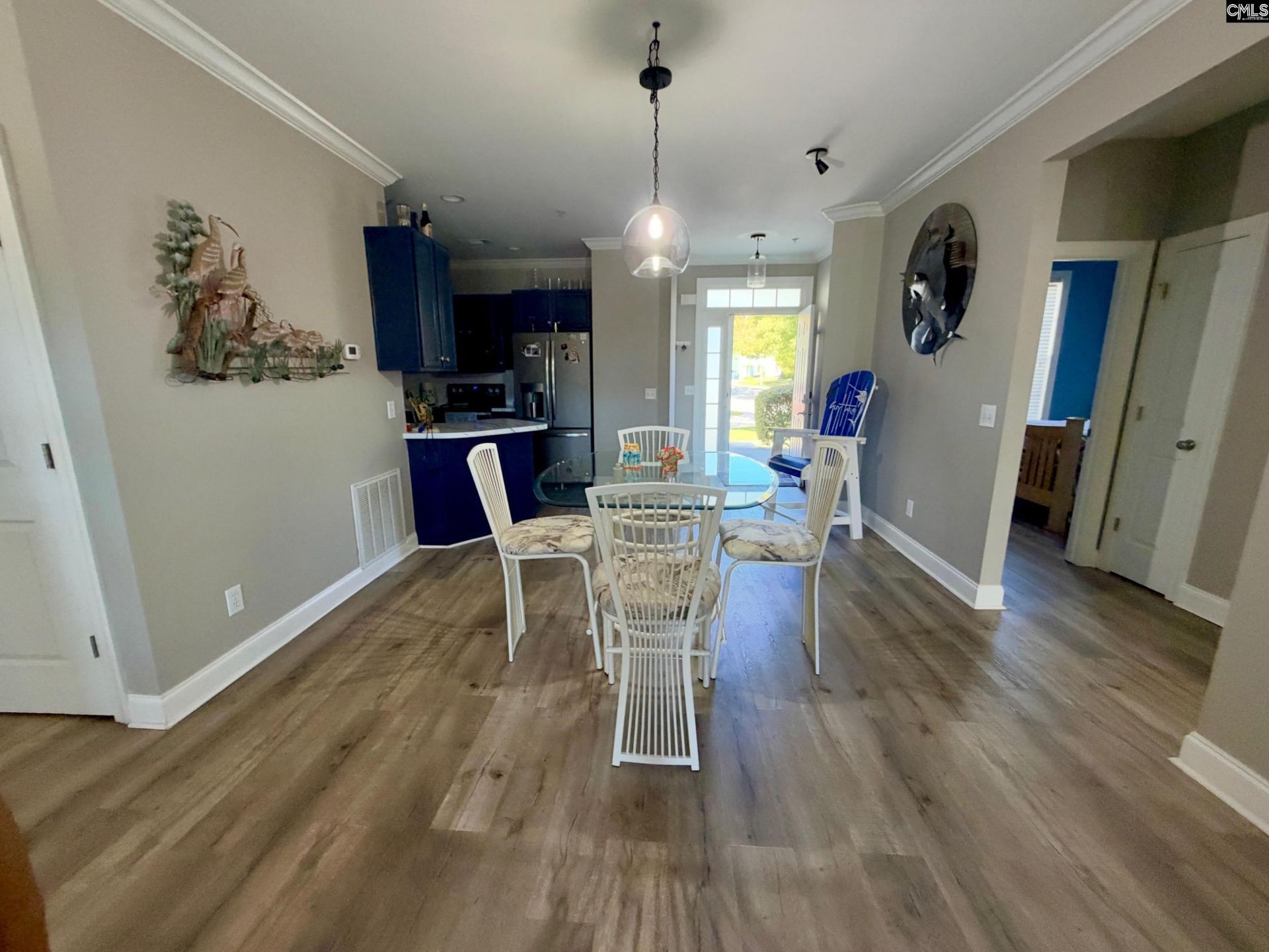 144 Breezes Drive  Photo 10