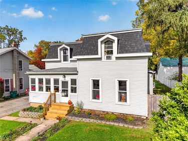 15 McKenzie Street , Bergen, NY 14416