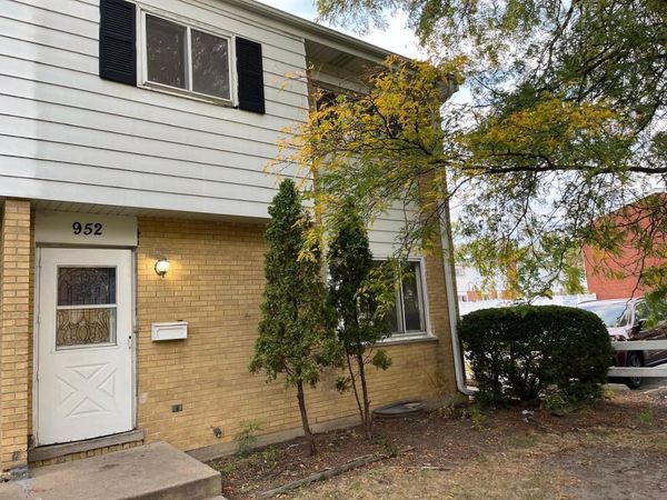 952 N Virginia Lane , Elmhurst, IL 60126