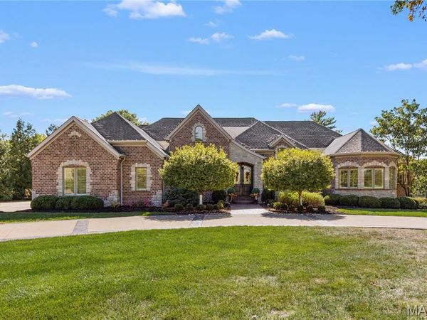 2 Fairlake Drive, Chesterfield, MO 63005