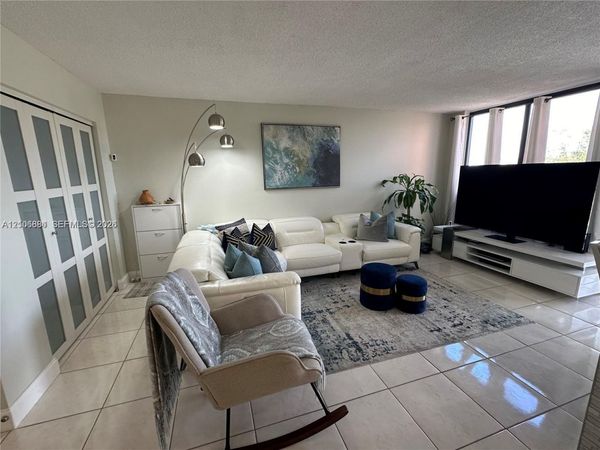 9410 W Flagler St , Unit 410, Miami, FL 33174