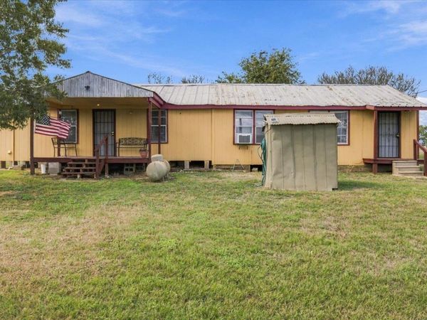 7033 FM County Road 957, Schulenburg, TX 78956