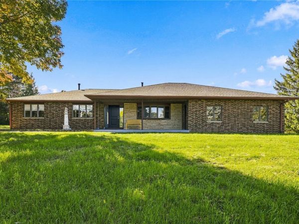 2916 Rustic Ridge Road NE , Iowa City, IA 52240
