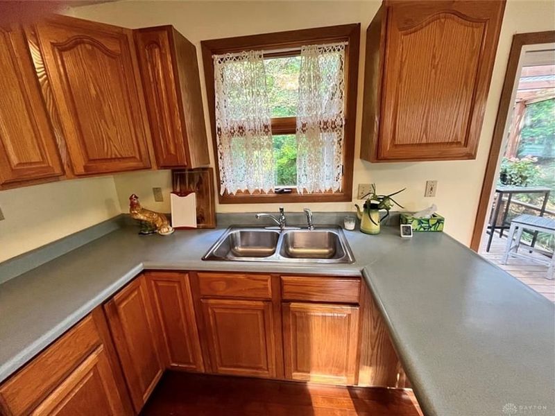 975 S High Street, Yellow Springs, OH 45387 Photo 4