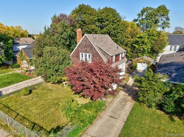 1913 E 2nd Street, Flint, Mi 48503