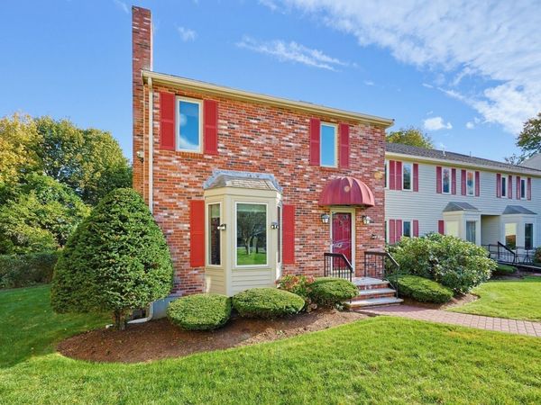 35 Union Sq, Unit 35, Randolph, MA 02368