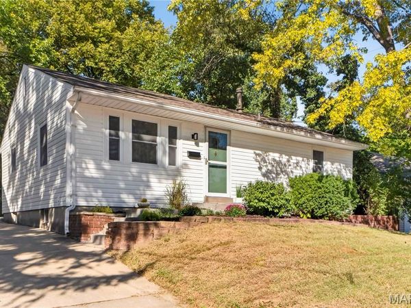 925 N Geyer Road , Kirkwood, MO 63122