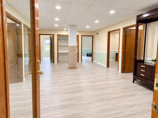 280 Regency COURT #Unit 100, Brookfield, WI 53045