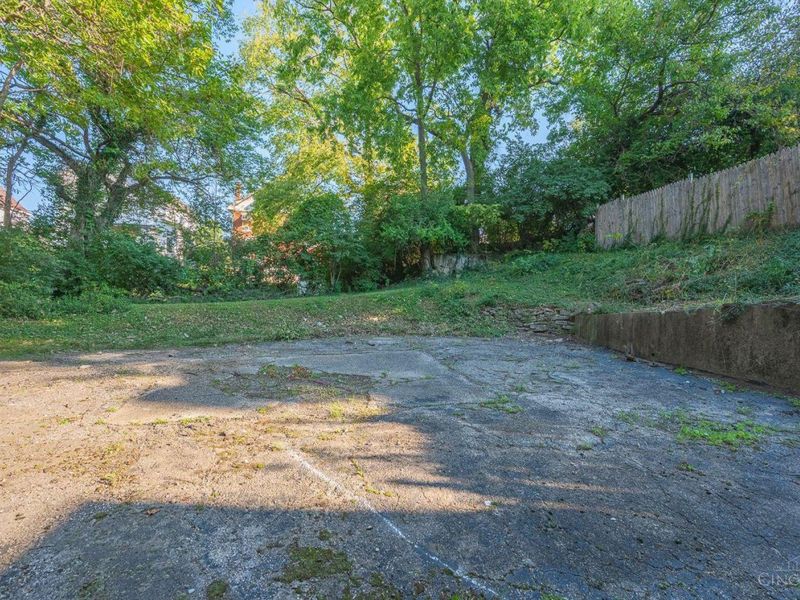 4244 Loubell Lane, Cincinnati, OH 45205 Photo 27