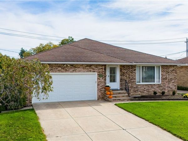 4701 Brook Lane , Brooklyn, OH 44144