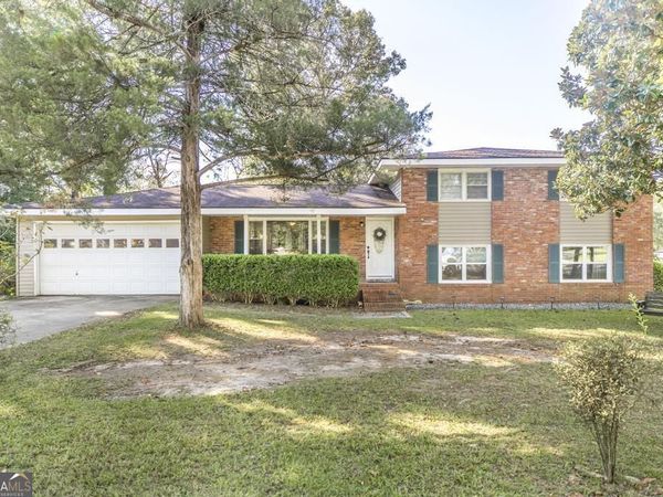 110 Crestwood Road, Centerville, GA 31028