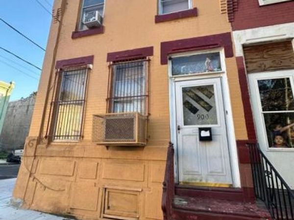 900 W CAMBRIA STREET, PHILADELPHIA, PA 19133