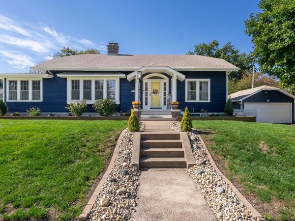 2604 DAVENPORT Avenue , Davenport, IA 52803