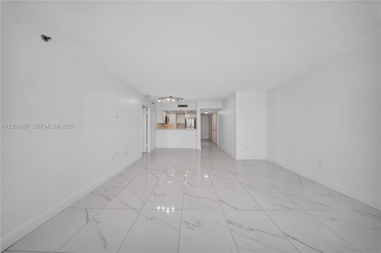 540 Brickell Key Dr , Unit 916, Miami, FL 33131 Photo