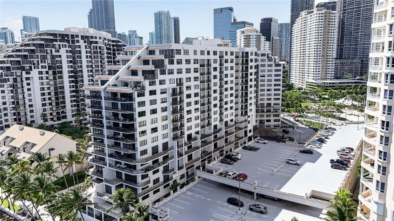 540 Brickell Key Dr , Unit 916, Miami, FL 33131 Photo