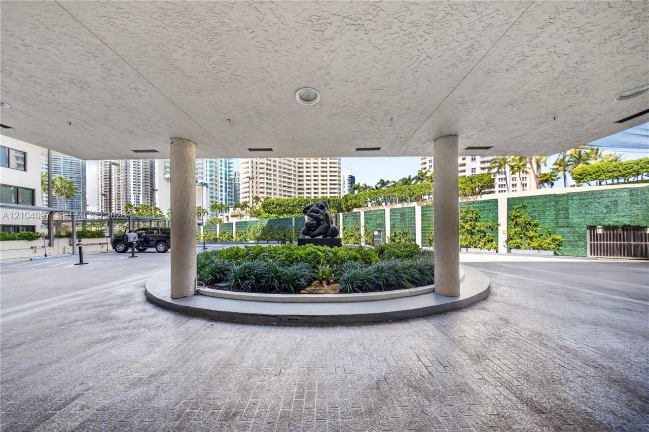 540 Brickell Key Dr , Unit 916, Miami, FL 33131 Photo