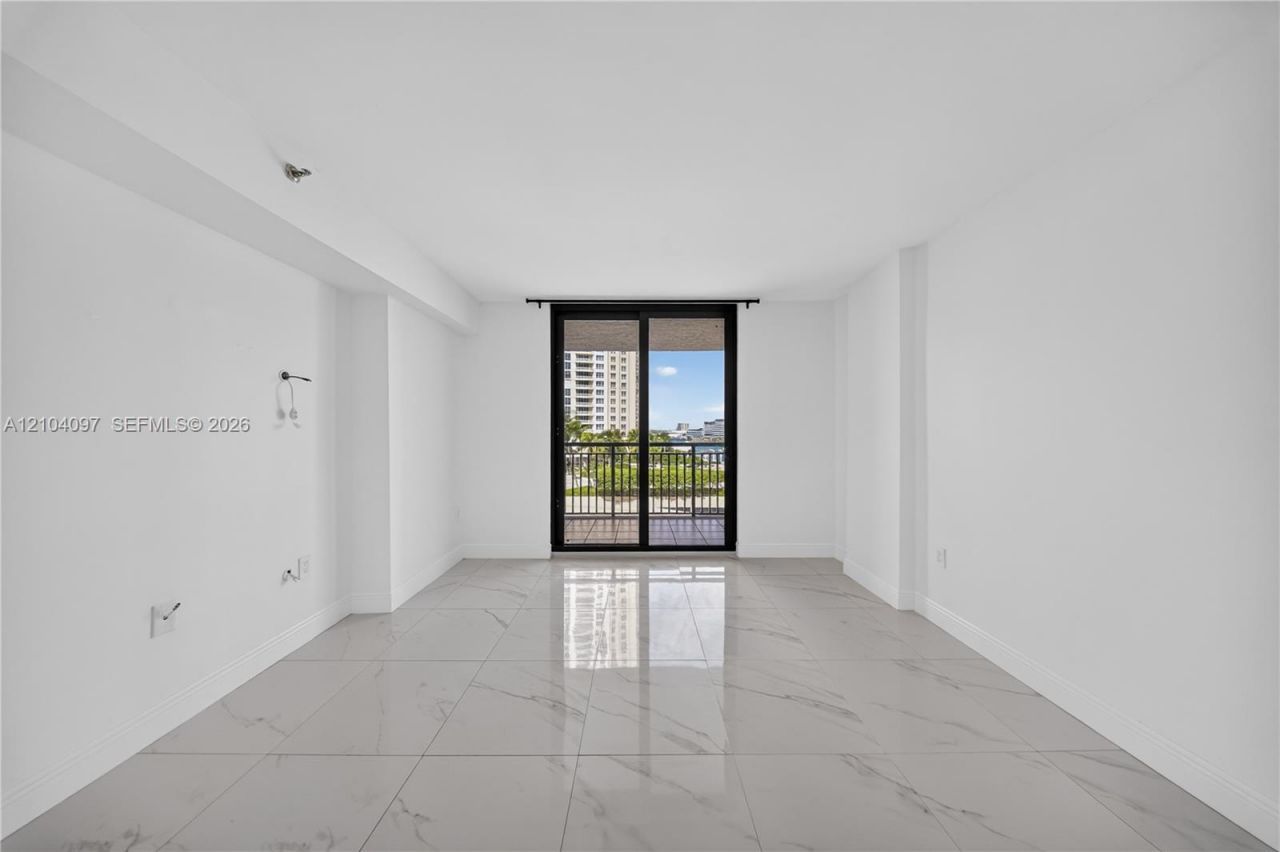 540 Brickell Key Dr , Unit 916, Miami, FL 33131 Photo