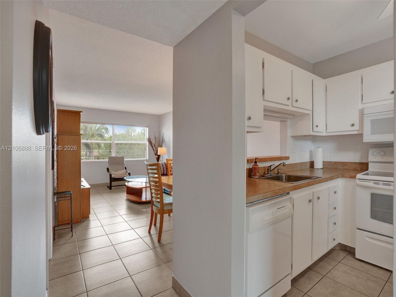 3506 NW 49th Ave , Unit 508, Lauderdale Lakes, FL 33319 Photo