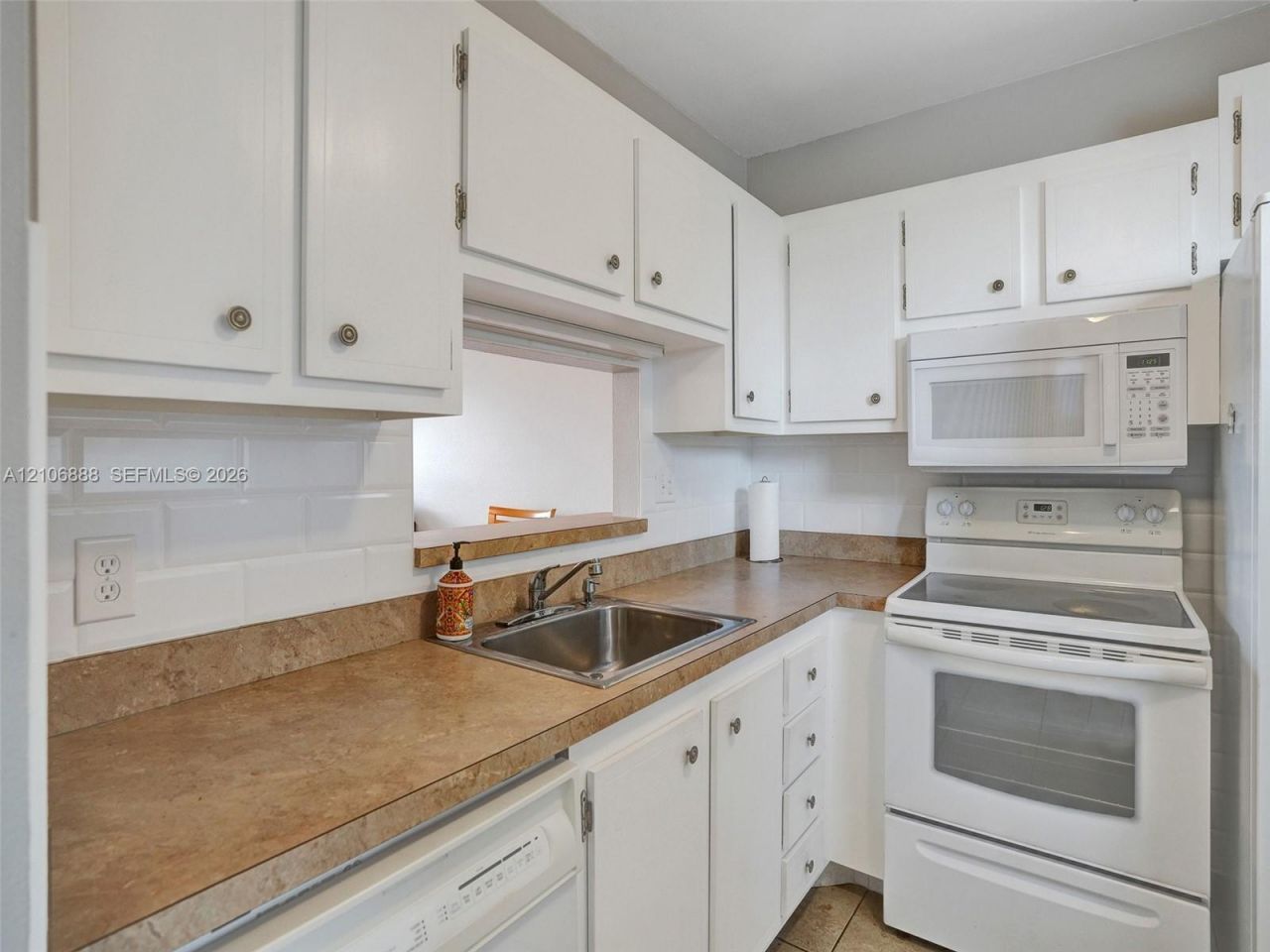 3506 NW 49th Ave , Unit 508, Lauderdale Lakes, FL 33319 Photo