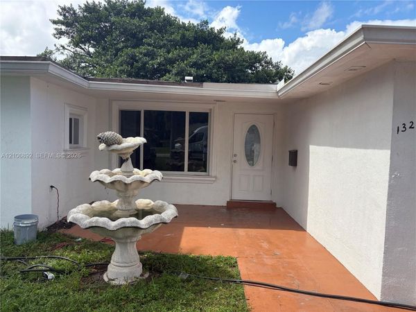 1322 N 31st Rd , Hollywood, FL 33021