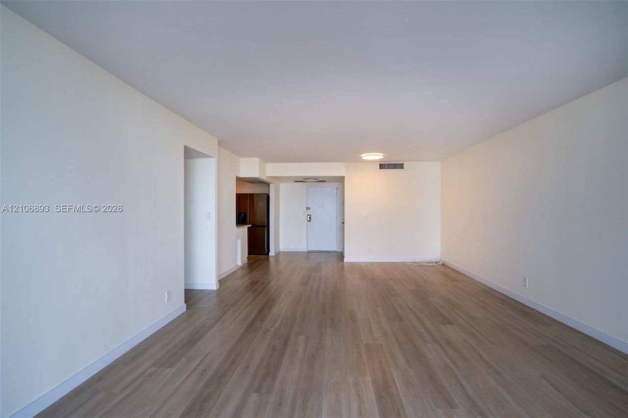 2500 Parkview Dr , Unit 2020, Hallandale Beach, FL 33009 Photo