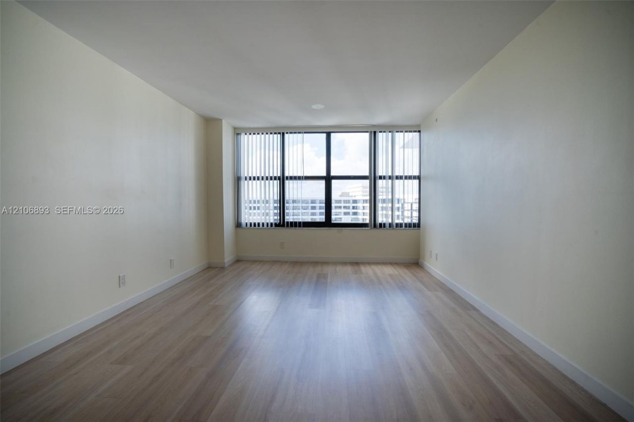 2500 Parkview Dr , Unit 2020, Hallandale Beach, FL 33009 Photo