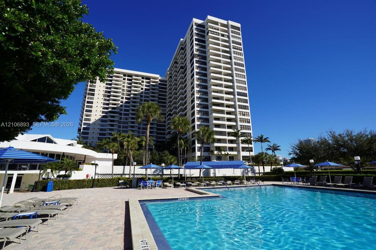2500 Parkview Dr , Unit 2020, Hallandale Beach, FL 33009 Photo